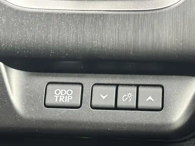 メルセデス・ベンツ Ｃ２００ アバンギャルド AMGライン 愛知県 2022(令4)年 0.9万km 白 １オーナー　/ナビ　/全方位カメラ　/サンルーフ　/置くだけ充電　/追従クルコン　/パワーシート　/シートヒーター　/レザー調シート　/ＥＴＣ２．０　/ＨＵＤ　/ＢＳＭ　/前後ドラレコ　/アルミホイール　/ＬＥＤ　/保証書　/取説