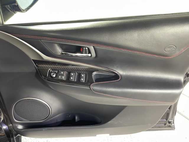 トヨタ ハリアー プログレス 沖縄県 2019(令1)年 3.1万km スパークリングブラックパールクリスタルシャイン 禁煙車/メーカーオプションナビ　/(CD/DVD/Bluetooth/AUXフルセグTV)/+ＪＢＬプレミアムサウンドシステム/全方位カメラ　/三眼ＬＥＤヘッドライト　/パワーバックドア　/プリクラッシュ　/レーダークルーズコントロール　/ステアリングリモコン/革巻きステアリング/電子パーキングブレーキ