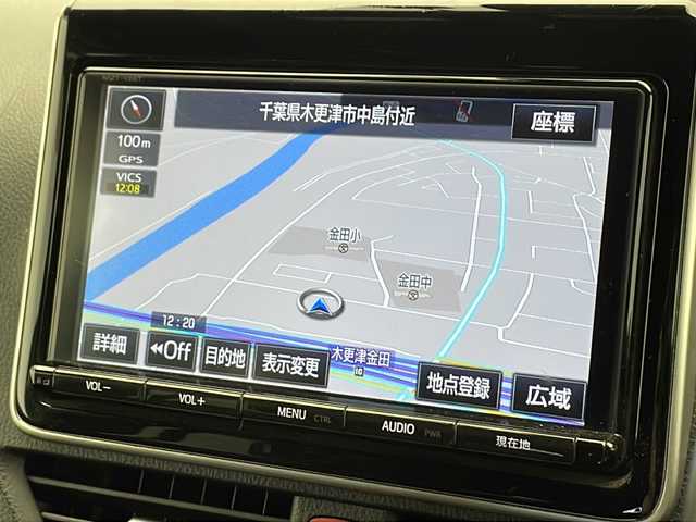 トヨタ ヴォクシー ZS 煌 千葉県 2018(平30)年 5.6万km ホワイトパールクリスタルシャイン トヨタセーフティセンス/　衝突被害軽減システム/車線逸脱警報/　先行車発進お知らせ/クルーズコントロール/　オートハイビーム/LEDヘッドライト/純正SDナビ/　（Bluetooth/CD/DVD/USB入力端子/フルセグTV）/　ミュージックサーバー（SD）/ミュージックプレイヤー接続（iPod）/車外カメラ（バック）/純正後席用モニター/純正ビルトインETC/純正ドライブレコーダー（前方のみ）/ウォークスルー/両側パワースライドドア/純正フロアマット/パワーステアリング/ステアリングスイッチ/パワーウィンドウ/MTモード付AT/純正16インチアルミホイール