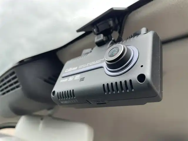 スズキ エブリィ ワゴン PZターボ スペシャル 東京都 2022(令4)年 2.6万km パールホワイト ワンオーナー/両側電動スライドドア　/左側電動ステップ　/運転席シートヒーター　/後方コーナーセンサー　/スマートキープッシュスタート　/９型フローティングナビ　/・地デジ　/・ＤＶＤ／ＣＤ再生　/・Ｂｌｕｅｔｏｏｔｈ接続/スズキセーフティサポート/・デュアルカメラブレーキサポート/・後退時ブレーキサポート/・誤発進抑制機能(前方・後方)