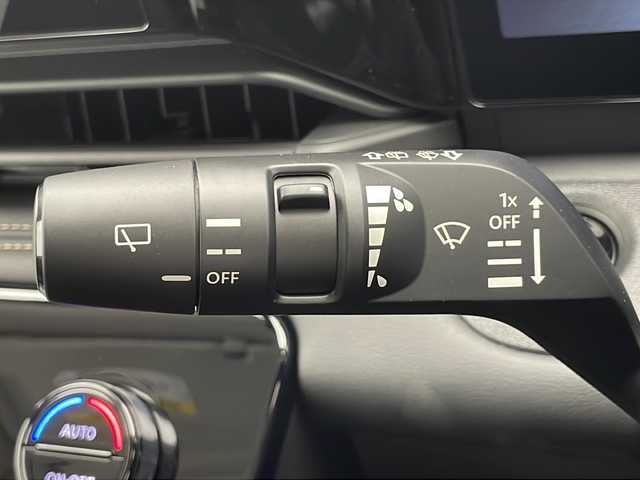 日産 セレナ e－パワー ハイウェイスター V 千葉県 2025(令7)年 0.1千km プリズムホワイト 登録済未使用車/純正９型ナビ/全方位カメラ/ビルトインＥＴＣ２．０/置くだけ充電/インテリジェントルームミラー/プロパイロット/コーナーセンサー/エマージェンシーブレーキ/レーンキープ/ＢＳＷ/両側電動スライドドア/ＬＥＤヘッドライト