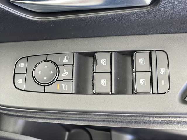 日産 セレナ e－パワー ハイウェイスター V 千葉県 2025(令7)年 0.1千km プリズムホワイト 登録済未使用車/純正９型ナビ/全方位カメラ/ビルトインＥＴＣ２．０/置くだけ充電/インテリジェントルームミラー/プロパイロット/コーナーセンサー/エマージェンシーブレーキ/レーンキープ/ＢＳＷ/両側電動スライドドア/ＬＥＤヘッドライト