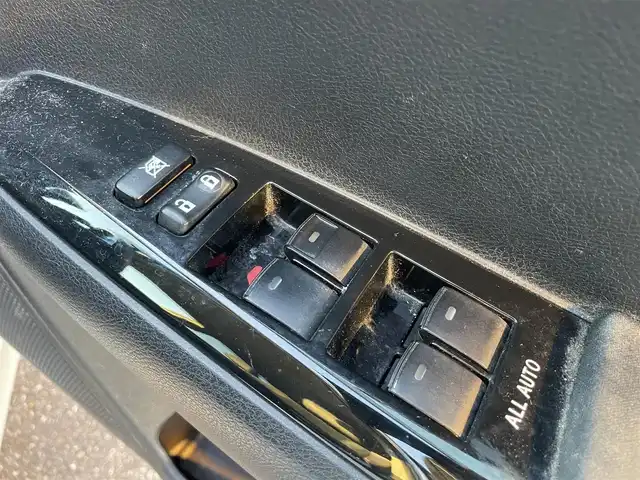 トヨタ カローラ フィールダー HV G エアロツアラー W×B 千葉県 2014(平26)年 12.8万km ホワイトパールクリスタルシャイン ユーザー買取車両/純正7インチナビ/・フルセグ/BT/DVD/CD/バックカメラ/ステアリングスイッチ/ETC/LEDヘッドライト/オートライト/フォグライト/スマートキー/プッシュスタート/純正フロアマット/純正15インチAW/電動格納ミラー