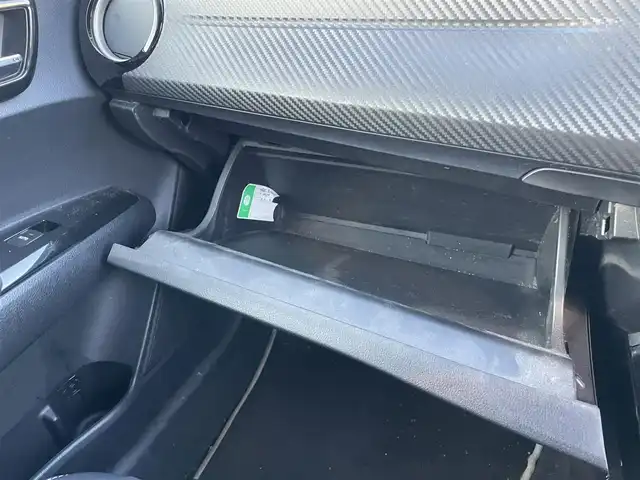 トヨタ カローラ フィールダー HV G エアロツアラー W×B 千葉県 2014(平26)年 12.8万km ホワイトパールクリスタルシャイン ユーザー買取車両/純正7インチナビ/・フルセグ/BT/DVD/CD/バックカメラ/ステアリングスイッチ/ETC/LEDヘッドライト/オートライト/フォグライト/スマートキー/プッシュスタート/純正フロアマット/純正15インチAW/電動格納ミラー