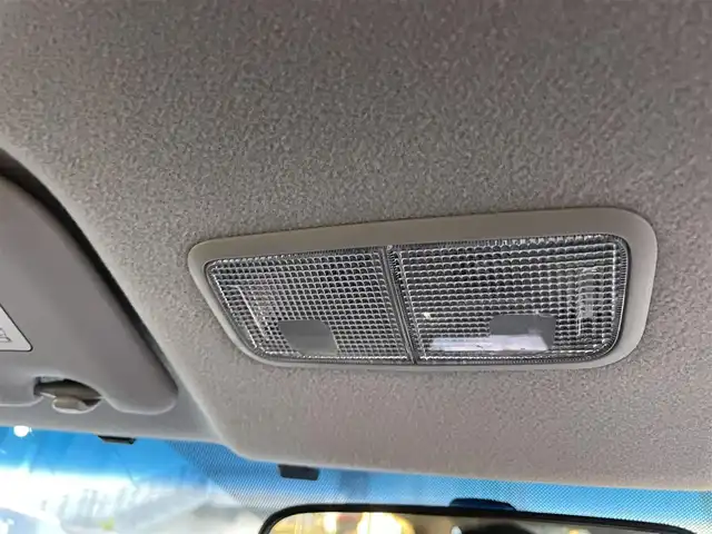 トヨタ カローラ フィールダー HV G エアロツアラー W×B 千葉県 2014(平26)年 12.8万km ホワイトパールクリスタルシャイン ユーザー買取車両/純正7インチナビ/・フルセグ/BT/DVD/CD/バックカメラ/ステアリングスイッチ/ETC/LEDヘッドライト/オートライト/フォグライト/スマートキー/プッシュスタート/純正フロアマット/純正15インチAW/電動格納ミラー