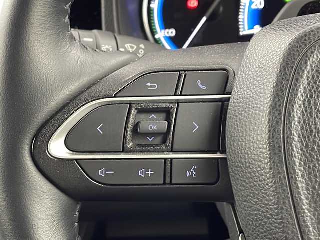 トヨタ ノア ハイブリッド S－Z 兵庫県 2023(令5)年 5.8万km ホワイトパールクリスタルシャイン ・純正10.5インチディスプレイナビオーディオ/・Bluetooth/CD/DVD/USB/フルセグテレビ/・バックカメラ/・トヨタセーフティセンス/・プリクラッシュセーフティ/・レーントレーシングアシスト/・レーダクルーズコントロール/・オートマチックハイビーム/・ロードサインアシスト/・ドライバー異常時対応システム/・プロアクティブドライビングアシスト/・発進遅れ告知機能/・ブラインドスポットモニター/・パーキングサポートブレーキ/・車両接近通報装置/・前後クリアランスソナー/・純正フリップダウンモニター/・電子パーキングブレーキ/・オートブレーキホールド/・両側パワースライドドア/・ステアリングスイッチ/・合皮＋ファブリックシート/・前席シートヒーター/・純正フロアマット/・LEDヘッドライト/・モデリスタシグネチャーイルミブレード/・モデリスタサイドスカート/・ビルトインETC2.0/・100V充電