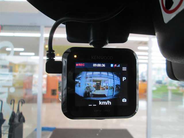 スズキ ソリオ バンディット HV MV Dカメラ ブレーキS 千葉県 2016(平28)年 5.2万km ピュアホワイトP ワンオーナー/社外8インチナビ、フルセグTV/バックカメラ/オーディオ【CD/DVD/SD/BT/MSV】/デュアルカメラブレーキサポート/両側パワースライドドア/HIDヘッドライト/純正15インチアルミホイール/ウィンカードアミラー/コーナーセンサー/運転席シートヒーター/ドライブレコーダー/ETC/アイドリングストップ/ステアリングスイッチ/スマートキー/H28/29/30/R1/3/5年整備記録