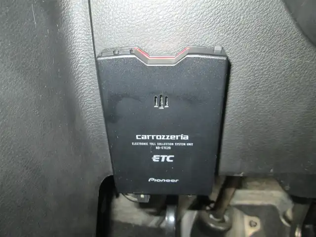 スズキ ソリオ バンディット HV MV Dカメラ ブレーキS 千葉県 2016(平28)年 5.2万km ピュアホワイトP ワンオーナー/社外8インチナビ、フルセグTV/バックカメラ/オーディオ【CD/DVD/SD/BT/MSV】/デュアルカメラブレーキサポート/両側パワースライドドア/HIDヘッドライト/純正15インチアルミホイール/ウィンカードアミラー/コーナーセンサー/運転席シートヒーター/ドライブレコーダー/ETC/アイドリングストップ/ステアリングスイッチ/スマートキー/H28/29/30/R1/3/5年整備記録