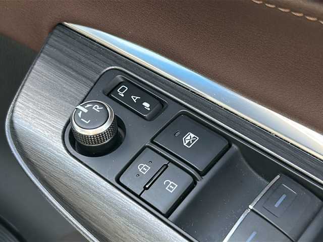 トヨタ ハリアー Z 佐賀県 2020(令2)年 5.3万km ホワイトパールクリスタルシャイン ・純正12.3インチナビ/（TV/Bluetooth/AM/FM/USB/Miracast/AUX/交通情報）/・全周囲カメラ/・ガラスルーフ/・JBL/・横滑り防止装置/・LEDヘッドライト/・オートマチックハイビーム/・レーンキープアシスト/・ヘッドアップディスプレイ/・デジタルインナーミラー/・オート電動格納ミラー/・ステアリングスイッチ/・デュアルオートエアコン