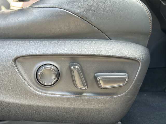 トヨタ ハリアー Z 佐賀県 2020(令2)年 5.3万km ホワイトパールクリスタルシャイン ・純正12.3インチナビ/（TV/Bluetooth/AM/FM/USB/Miracast/AUX/交通情報）/・全周囲カメラ/・ガラスルーフ/・JBL/・横滑り防止装置/・LEDヘッドライト/・オートマチックハイビーム/・レーンキープアシスト/・ヘッドアップディスプレイ/・デジタルインナーミラー/・オート電動格納ミラー/・ステアリングスイッチ/・デュアルオートエアコン