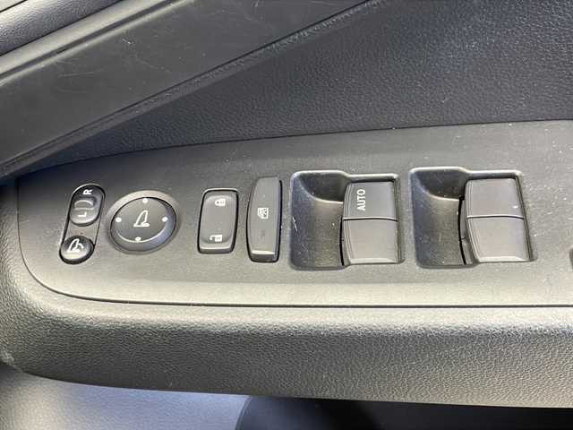 ホンダ ヴェゼル ハイブリッド e:HEV X 千葉県 2022(令4)年 2.6万km クリスタルブラックパール 社外ナビ（ＣＤ／ＢＴ／ＦＭ／ＡＭ／ＴＶ）/オートホールド/エマージェンシーブレーキ/レーンキープアシスト/クリアランスソナー/レーダークルーズコントロール/ステアリングスイッチ/パドルシフト/プッシュスタート/バックカメラ