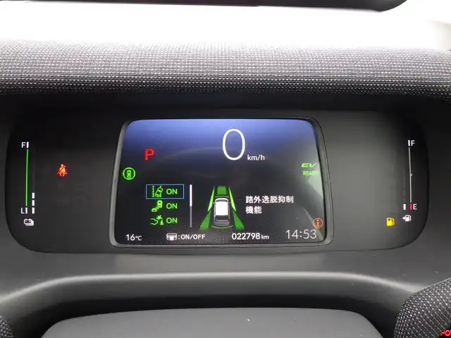 ホンダ フリード ハイブリット e:HEV AIR EX 千葉県 2024(令6)年 2.3万km プラチナホワイトパール ホンダセンシング/・衝突軽減ブレーキ（CMBS）/・車線維持支援システム（LKAS）/・アダプティブクルーズコントロール（ACC）/・ブラインドスポットインフォメーション/・後方誤発進抑制機能/・誤発進抑制機能/両側パワースライドドア/純正コネクトナビ/地デジTV/【Bluetooth接続】/【Apple CarPlay　Android Auto対応】/バックカメラ/ドライブレコーダー（前後撮影）/前席シートヒーター/革巻きステアリング/ETC/LEDヘッドライト/ウインカーミラー/コーナーセンサー/純正15インチアルミホイル/サイド/カーテンエアバッグ/Honda スマートキー