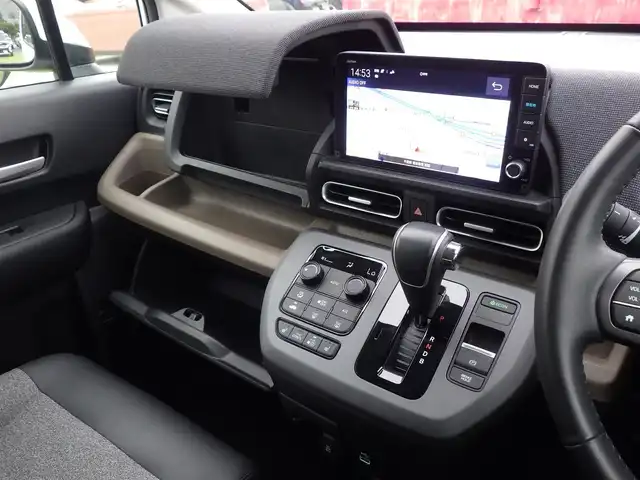 ホンダ フリード ハイブリット e:HEV AIR EX 千葉県 2024(令6)年 2.3万km プラチナホワイトパール ホンダセンシング/・衝突軽減ブレーキ（CMBS）/・車線維持支援システム（LKAS）/・アダプティブクルーズコントロール（ACC）/・ブラインドスポットインフォメーション/・後方誤発進抑制機能/・誤発進抑制機能/両側パワースライドドア/純正コネクトナビ/地デジTV/【Bluetooth接続】/【Apple CarPlay　Android Auto対応】/バックカメラ/ドライブレコーダー（前後撮影）/前席シートヒーター/革巻きステアリング/ETC/LEDヘッドライト/ウインカーミラー/コーナーセンサー/純正15インチアルミホイル/サイド/カーテンエアバッグ/Honda スマートキー