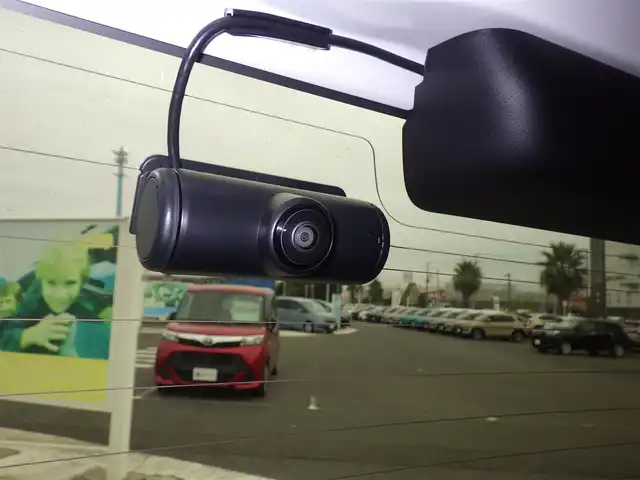 ホンダ フリード ハイブリット e:HEV AIR EX 千葉県 2024(令6)年 2.3万km プラチナホワイトパール ホンダセンシング/・衝突軽減ブレーキ（CMBS）/・車線維持支援システム（LKAS）/・アダプティブクルーズコントロール（ACC）/・ブラインドスポットインフォメーション/・後方誤発進抑制機能/・誤発進抑制機能/両側パワースライドドア/純正コネクトナビ/地デジTV/【Bluetooth接続】/【Apple CarPlay　Android Auto対応】/バックカメラ/ドライブレコーダー（前後撮影）/前席シートヒーター/革巻きステアリング/ETC/LEDヘッドライト/ウインカーミラー/コーナーセンサー/純正15インチアルミホイル/サイド/カーテンエアバッグ/Honda スマートキー