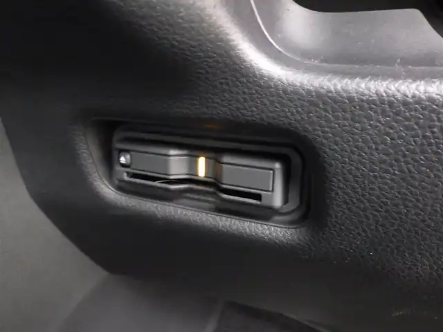 ホンダ フリード ハイブリット e:HEV AIR EX 千葉県 2024(令6)年 2.3万km プラチナホワイトパール ホンダセンシング/・衝突軽減ブレーキ（CMBS）/・車線維持支援システム（LKAS）/・アダプティブクルーズコントロール（ACC）/・ブラインドスポットインフォメーション/・後方誤発進抑制機能/・誤発進抑制機能/両側パワースライドドア/純正コネクトナビ/地デジTV/【Bluetooth接続】/【Apple CarPlay　Android Auto対応】/バックカメラ/ドライブレコーダー（前後撮影）/前席シートヒーター/革巻きステアリング/ETC/LEDヘッドライト/ウインカーミラー/コーナーセンサー/純正15インチアルミホイル/サイド/カーテンエアバッグ/Honda スマートキー