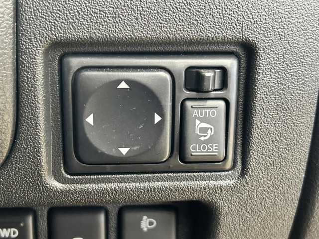 日産 マーチ 12X FOUR Vセレクション 道東・釧路十勝 2018(平30)年 3.5万km ピンク ・ワンオーナー/・純正ディーラーSDナビ/ (CD/DVD/AM/FM/BT/フルセグ）/・純正エンジンスターター/・パートタイム4WD/・横滑り防止/・バックカメラ/・2024年製BS冬タイヤ装着/・純正フロアマット/・純正ドアバイザー/・スマートキー/・スペアキー/・電格ミラー/・取扱説明書/・ナビ説明書/・保証書/・純正AW夏タイヤセット積み込み