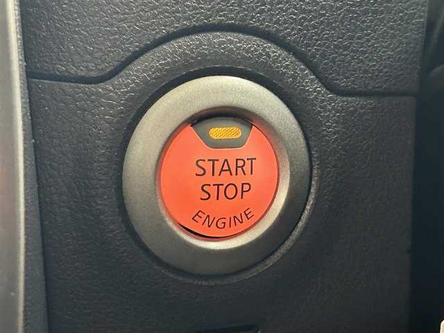 日産 マーチ 12X FOUR Vセレクション 道東・釧路十勝 2018(平30)年 3.5万km ピンク ・ワンオーナー/・純正ディーラーSDナビ/ (CD/DVD/AM/FM/BT/フルセグ）/・純正エンジンスターター/・パートタイム4WD/・横滑り防止/・バックカメラ/・2024年製BS冬タイヤ装着/・純正フロアマット/・純正ドアバイザー/・スマートキー/・スペアキー/・電格ミラー/・取扱説明書/・ナビ説明書/・保証書/・純正AW夏タイヤセット積み込み