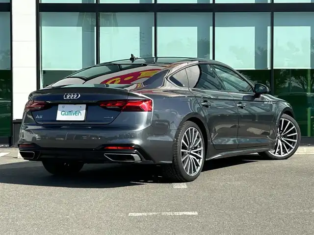 アウディ Ａ５ SB 45TFSIクワトロ Sライン 和歌山県 2021(令3)年 3.2万km ガンＭ 純正ナビ/全方位モニター/フルセグTV/衝突軽減ブレーキ/アダプティブクルーズコントロール/サイドアシスト（BSM)/純正前後ドライブレコーダー/純正ビルトインETC2.0/スペアキー/純正アルミホイール/純正フロアマット/パワーシート/パワーバックドア/LEDヘッドライト