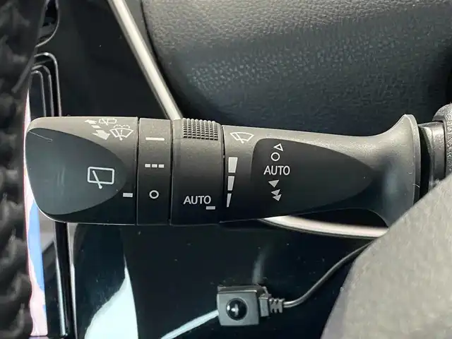 トヨタ プリウス A ツーリングセレクション 岐阜県 2021(令3)年 1.6万km エモーショナルレッドⅡ モデリスタエアロ/ガナドール製マフラー/ウエッズスポーツホイール　純正ホイール有/純正SDナビ/-BT/CD/フルセグTV/ブラインドスポットモニター/ヘッドアップディスプレイ/レーダー探知機/ステアリングヒーター/前席シートヒーター/ドライブレコーダー/追従式クルーズコントロール/オートマチックハイビーム/ステアリングスイッチ/LEDヘッドライト/レザーシート/バックカメラ/パーキングアシスト/ETC2.0/取扱説明書/保証書/スペアキー