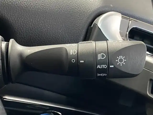 トヨタ プリウス A ツーリングセレクション 岐阜県 2021(令3)年 1.6万km エモーショナルレッドⅡ モデリスタエアロ/ガナドール製マフラー/ウエッズスポーツホイール　純正ホイール有/純正SDナビ/-BT/CD/フルセグTV/ブラインドスポットモニター/ヘッドアップディスプレイ/レーダー探知機/ステアリングヒーター/前席シートヒーター/ドライブレコーダー/追従式クルーズコントロール/オートマチックハイビーム/ステアリングスイッチ/LEDヘッドライト/レザーシート/バックカメラ/パーキングアシスト/ETC2.0/取扱説明書/保証書/スペアキー