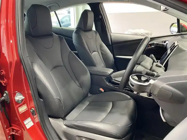 トヨタ プリウス A ツーリングセレクション 岐阜県 2021(令3)年 1.6万km エモーショナルレッドⅡ モデリスタエアロ/ガナドール製マフラー/ウエッズスポーツホイール　純正ホイール有/純正SDナビ/-BT/CD/フルセグTV/ブラインドスポットモニター/ヘッドアップディスプレイ/レーダー探知機/ステアリングヒーター/前席シートヒーター/ドライブレコーダー/追従式クルーズコントロール/オートマチックハイビーム/ステアリングスイッチ/LEDヘッドライト/レザーシート/バックカメラ/パーキングアシスト/ETC2.0/取扱説明書/保証書/スペアキー