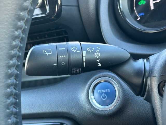 トヨタ ヤリス ハイブリッド Z 千葉県 2020(令2)年 2.8万km ホワイトパールクリスタルシャイン Bluetooth/クルーズコントロール/ディスプレイオーディオ/ETC/前席シートヒーター/後ドラレコ/バックカメラ/プッシュスタート/モデリスタエアロ/モデリスタホイール/USB入力端子/LEDヘッドライト/純正フロアマット/横滑り防止装置/盗難防止装置/衝突被害軽減システム/オートライト/オートマチックハイビーム/スマートキー/スペアキー×１