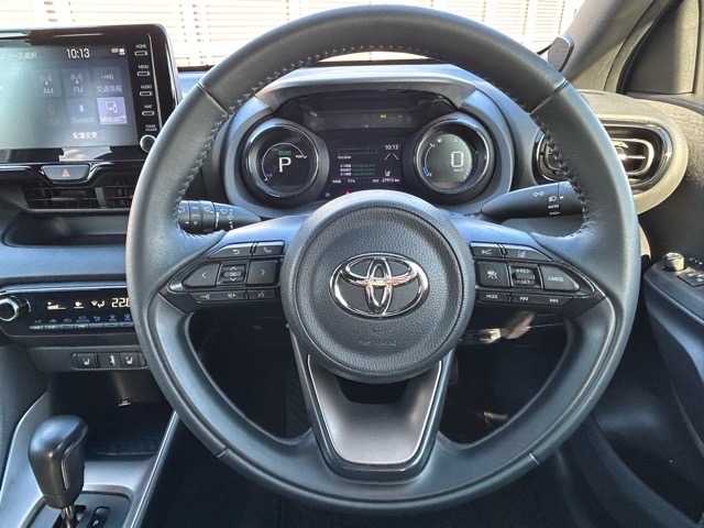 トヨタ ヤリス ハイブリッド Z 千葉県 2020(令2)年 2.8万km ホワイトパールクリスタルシャイン Bluetooth/クルーズコントロール/ディスプレイオーディオ/ETC/前席シートヒーター/後ドラレコ/バックカメラ/プッシュスタート/モデリスタエアロ/モデリスタホイール/USB入力端子/LEDヘッドライト/純正フロアマット/横滑り防止装置/盗難防止装置/衝突被害軽減システム/オートライト/オートマチックハイビーム/スマートキー/スペアキー×１