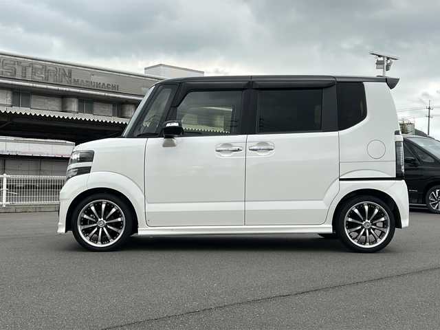 ホンダ Ｎ ＢＯＸ 2トーン モデューロXGターボPKG 岡山県 2016(平28)年 6.3万km プレミアムホワイトパールⅡ 両側パワースライドドア　/横滑り防止装置　/AAC　/ETC　/バックカメラ　/パワーウィンドウ　/パワーステアリング　/アイドリングストップ　/ベンチシート　/チップアップシート　/純正フロアマット　/純正AW