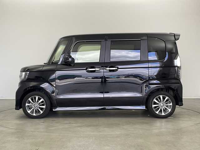 ホンダ Ｎ ＢＯＸ カスタム L 新潟県 2022(令4)年 1.5万km クリスタルブラックパール 衝突被害軽減システム/コーナーセンサー/レーンキープアシスト/コーナーセンサー/クルーズコントロール/ステアリングスイッチ/純正SDナビ/フルセグTV/バックカメラ/Bluetooth接続/ETC/USB入力端子/前方純正ドラレコ/純正フロアマット/片側パワースライド/フロントフォグ
