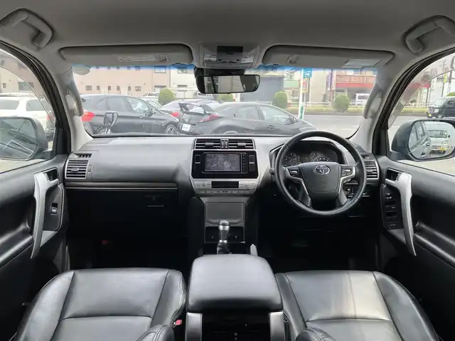 トヨタ ランドクルーザー プラド TX Lパッケージ 三重県 2019(令1)年 4.2万km ブラック ♪ワンオーナー/♪走行41140km/♪車検 令和8年6月26日迄/♪4WD/プリクラッシュセーフティ/レーンディパーチャーアラート/レーダークルーズコントロール/オートマチックハイビーム/クリアランスソナー/黒革シート/前席パワーシート/前席シートヒーター/エアシート/スマートキー×2/プッシュスタート/純正メモリナビ/・USB/HDMI/・フルセグ/SD録音/・DVD再生/・Bluetoothオーディオ/・バックカメラ/2nd START/純正17インチAW/LEDヘッドライト/LEDフォグライト/オートライト/ウィンカーミラー/オートリトラクタブルミラー/ルーフレール/サイドステップ/革巻ステアリング/ステアリングスイッチ/プライバシーガラス/フロアマット/ドアバイザー/ETC/サイド/カーテン/ニーエアバック