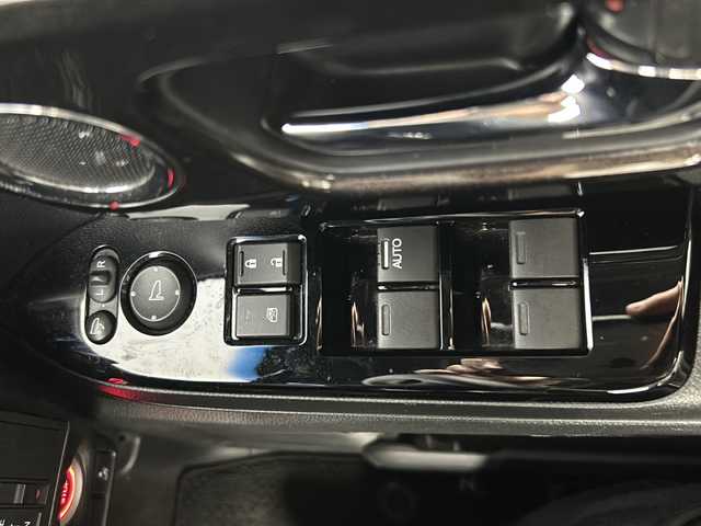 ホンダ Ｎ ＢＯＸ カスタム G L ホンダセンシング 愛知県 2019(平31)年 8.4万km プレミアムグラマラスブロンズP 禁煙車/純正7インチナビ/（CD/DVD/Bluetooth/フルセグTV/AM/FM)/バックカメラ/ホンダセンシング/・衝突軽減ブレーキ/・レーンキープアシスト/・追従式クルーズコントロール/・オートマチックハイビーム/・誤発進抑制機能/・標識認識機能/片側パワースライドドア/サイド＆カーテンエアバッグ/LEDヘッドライト/純正14インチアルミホイール/純正フロアマット/スマートキー