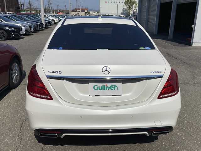 メルセデス・ベンツ Ｓ４００ ハイブリッド エクスクルーシブ AMGライン 新潟県 2016(平28)年 7.4万km ダイヤモンドホワイト レーダーセーフティパッケージ/リアシートコンフォートパッケージ/ラグジュアリーヘッドレスト/Brumesterサウンド/リアエンターテインメントシステム/スライディングルーフ/純正メモリナビ/(AM/FM/CD/DVD/SD/フルセグ/Bluetooth)/全方位モニター/パワーバックドア/アダプティブクルーズコントロール/LEDオートライト/本革シート/全席パワーシート/全席シートヒーター/エアシート/AMG19インチアルミホイール/AMGアルミホイール付夏タイヤ積込/(245/40/R20/4mm)/アンビエントライト/ブラインドスポットモニター/スマートキー/ETC