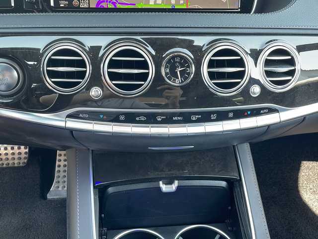 メルセデス・ベンツ Ｓ４００ ハイブリッド エクスクルーシブ AMGライン 新潟県 2016(平28)年 7.4万km ダイヤモンドホワイト レーダーセーフティパッケージ/リアシートコンフォートパッケージ/ラグジュアリーヘッドレスト/Brumesterサウンド/リアエンターテインメントシステム/スライディングルーフ/純正メモリナビ/(AM/FM/CD/DVD/SD/フルセグ/Bluetooth)/全方位モニター/パワーバックドア/アダプティブクルーズコントロール/LEDオートライト/本革シート/全席パワーシート/全席シートヒーター/エアシート/AMG19インチアルミホイール/AMGアルミホイール付夏タイヤ積込/(245/40/R20/4mm)/アンビエントライト/ブラインドスポットモニター/スマートキー/ETC