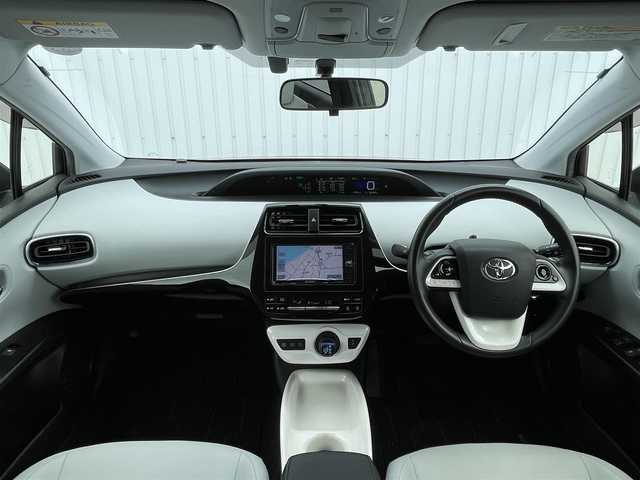 トヨタ プリウス S ツーリングセレクション 滋賀県 2016(平28)年 8.3万km エモーショナルレッド 社外SDナビ/・フルセグTV/・CD DVD /・Bluetooth/バックカメラ/スマートキー/プッシュスタート/レザーシート/シートヒーター/ステアリングリモコン/革巻きステアリング/電格ミラー/ウインカーミラー/ドアバイザー/純正フロアマット/フォグライト/LEDヘッドライト