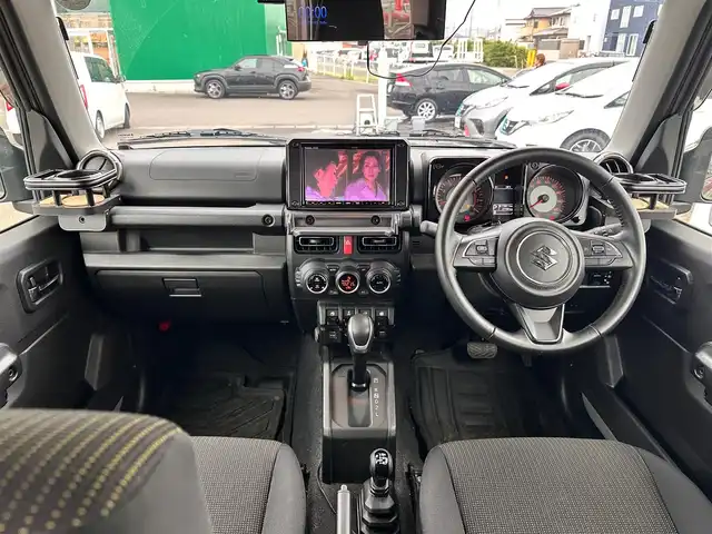 スズキ ジムニー シエラ JC 宮城県 2021(令3)年 2.8万km ミディアムグレー 4WD/純正8型ナビ/【CD・DVD・SD・BT・フルセグTV】/バックカメラ/クルーズコントロール/シートヒーター/社外レーダー/社外ドライブレコーダー/ステアリングスイッチ/社外バンパーガード/背面タイヤ/レーンキープアラート/オートライト/LEDヘッドライト/LEDフォグライト/横滑り防止装置/ウィンカーミラー/スマートキー/ETC