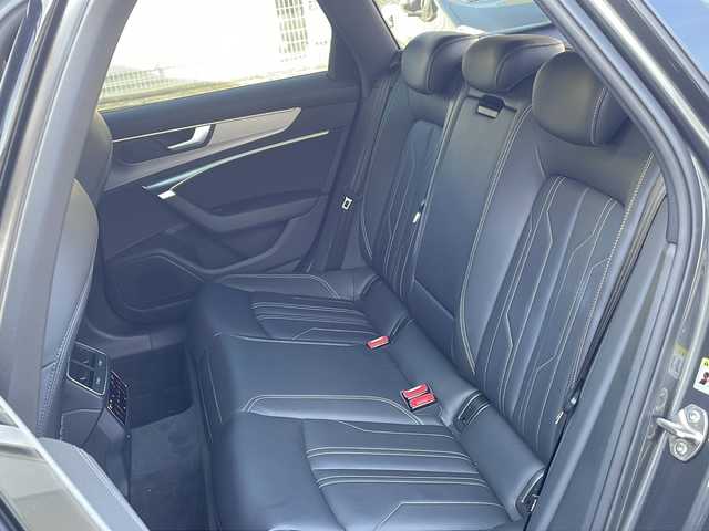 アウディ アウディ Ａ６ アバント 40TDIクワトロ Sライン 福岡県 2021(令3)年 3.3万km グレー Sラインパッケージ/メーカー純正ナビゲーション/アダプティブクルーズコントロール/アラウンドビューモニター/パドルシフト/クリアランスソナー/LEDヘッドライト/ルーフレール/電動リアゲート/黒革シート/前席パワーシート（メモリー付き）/シートヒーター/ステアリングヒーター/ETC/USBポート/電動格納ミラー/プッシュスタート/スマートキー/スペアキー/純正20インチアルミホイール/プリクラッシュセーフティ/レーンキープアシスト/アイドリングストップ/保証書/取扱説明書