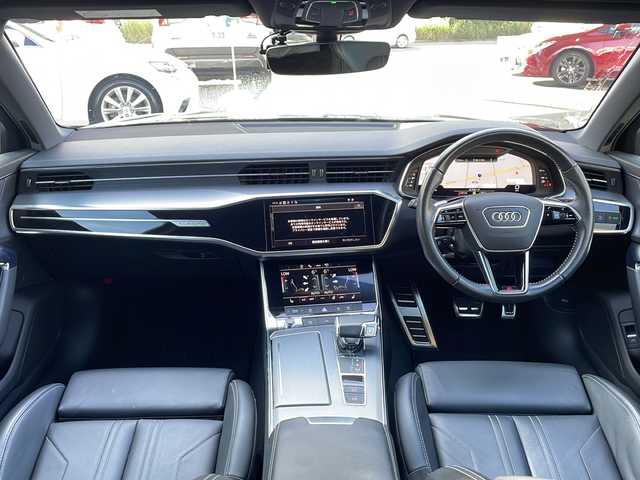アウディ アウディ Ａ６ アバント 40TDIクワトロ Sライン 福岡県 2021(令3)年 3.3万km グレー Sラインパッケージ/メーカー純正ナビゲーション/アダプティブクルーズコントロール/アラウンドビューモニター/パドルシフト/クリアランスソナー/LEDヘッドライト/ルーフレール/電動リアゲート/黒革シート/前席パワーシート（メモリー付き）/シートヒーター/ステアリングヒーター/ETC/USBポート/電動格納ミラー/プッシュスタート/スマートキー/スペアキー/純正20インチアルミホイール/プリクラッシュセーフティ/レーンキープアシスト/アイドリングストップ/保証書/取扱説明書