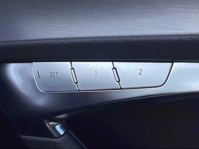アウディ アウディ Ａ６ アバント 40TDIクワトロ Sライン 福岡県 2021(令3)年 3.3万km グレー Sラインパッケージ/メーカー純正ナビゲーション/アダプティブクルーズコントロール/アラウンドビューモニター/パドルシフト/クリアランスソナー/LEDヘッドライト/ルーフレール/電動リアゲート/黒革シート/前席パワーシート（メモリー付き）/シートヒーター/ステアリングヒーター/ETC/USBポート/電動格納ミラー/プッシュスタート/スマートキー/スペアキー/純正20インチアルミホイール/プリクラッシュセーフティ/レーンキープアシスト/アイドリングストップ/保証書/取扱説明書