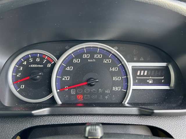 トヨタ ルーミー カスタムG S 群馬県 2017(平29)年 8万km パールホワイトⅢ 純正SDナビ/(AM/FM/DISC/フルセグTV/SD/Bluetooth)/スマートアシスト/・衝突警報機能/・衝突回避支援ブレーキ/・先行車発進お知らせ機能/・車線逸脱警報機能/・路側逸脱警報/・ふらつき警報/社外前方ドラレコ/純正フロアマット/純正アルミ/ビルトインETC/シートカバー/社外センターコンソール/ステアリングスイッチ/前席シートヒーター/プッシュスタート/クルコン/両側電動スライドドア/アイドリングストップ/熱線フロントガラス/電格ミラー/ドアバイザー/フォグランプ