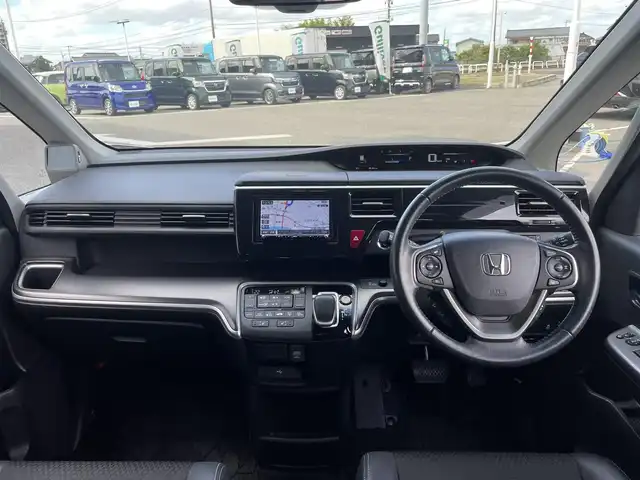 ホンダ ステップワゴン スパーダ eHEV G EXホンダS 新潟県 2021(令3)年 6.2万km プラチナホワイトパール SDナビ/（DTV/DVD/Bluetooth）/寒冷地仕様/衝突軽減/レーンキープアシスト/クルーズコントロール/バックカメラ/ドライブレコーダー/ETC2.0/ハーフレザーシート/シートヒーター/両側パワースライドドア/ロールアップサンシェード/フロアマット/シガソケ/USB電源/LEDヘッドライト/フォグランプ/ウィンカーミラー/電格ミラー/ドアバイザー/スペアキー×１