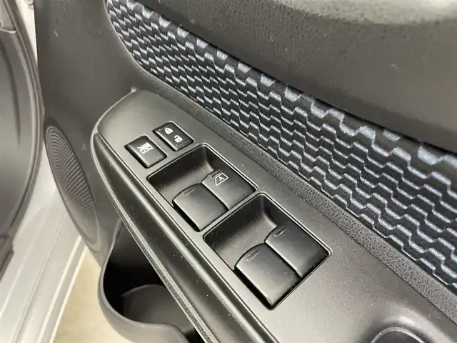 日産 ノート X DIG－S 群馬県 2014(平26)年 7.5万km ブリリアントシルバー スーパーチャージャー　純正７インチナビ　バックカメラ　ヘッドライトレベライザー　オートエアコン　純正フロアマット　電動格納ミラー　プッシュスタート　スマートキー　ＥＴＣ　横滑り鵜防止装置　禁煙車