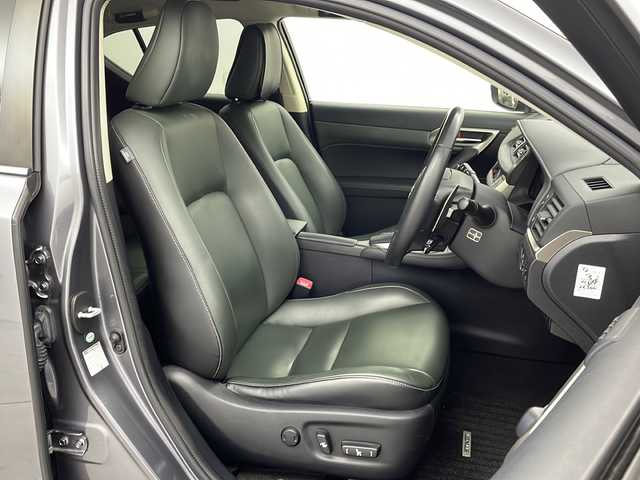 レクサス ＣＴ 200h バージョンL 栃木県 2014(平26)年 3.3万km マーキュリーグレーマイカ 純正SDナビ/（CD/DVD/フルセグTV/Bluetooth）/バックカメラ/クルーズコントロール/パドルシフト/純正アルミホイール/レザーシート/パワーシート/シートヒーターD/N/純正フロアマット/ドライブレコーダー/ETC/LEDヘッドライト/プッシュスタート/スマートキー/スペアキー1本/カードキー1枚