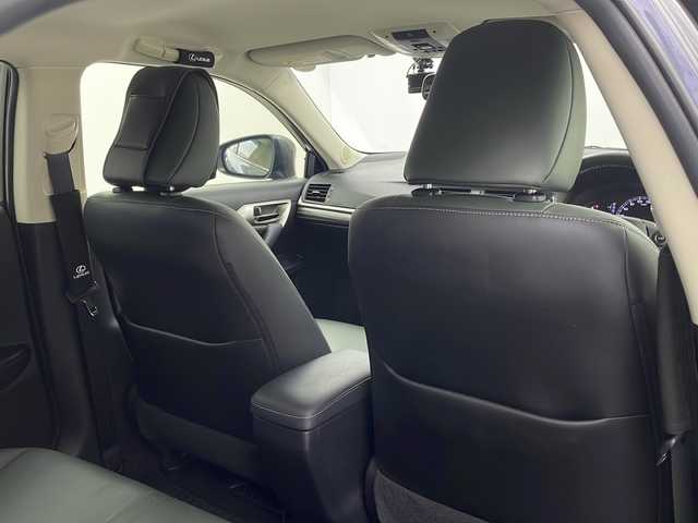 レクサス ＣＴ 200h バージョンL 栃木県 2014(平26)年 3.3万km マーキュリーグレーマイカ 純正SDナビ/（CD/DVD/フルセグTV/Bluetooth）/バックカメラ/クルーズコントロール/パドルシフト/純正アルミホイール/レザーシート/パワーシート/シートヒーターD/N/純正フロアマット/ドライブレコーダー/ETC/LEDヘッドライト/プッシュスタート/スマートキー/スペアキー1本/カードキー1枚