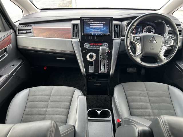 三菱 デリカＤ：５ ジャスパー 千葉県 2021(令3)年 1.7万km エメラルドブラックパール/アイガーグレーメタリック アルパインナビX9NX バックカメラ アルパインフリップダウンモニター 両側電動スライドドア　レーダークルコン パドルシフト レーンアシスト 衝突被害軽減 LEDライト オートライト 18インチAW