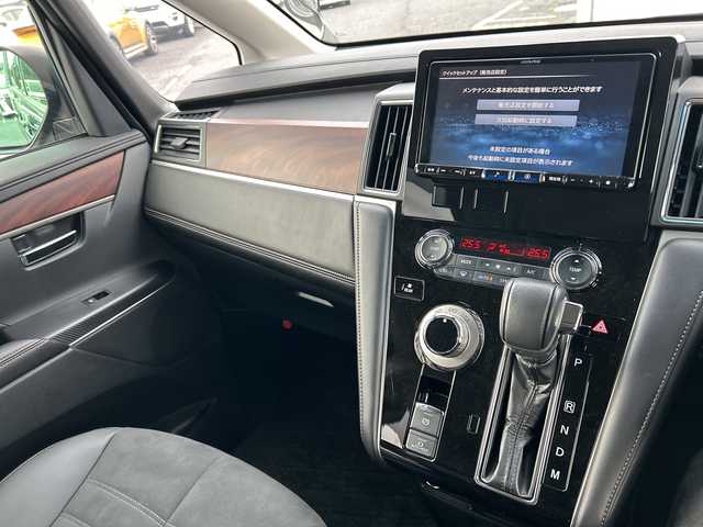 三菱 デリカＤ：５ ジャスパー 千葉県 2021(令3)年 1.7万km エメラルドブラックパール/アイガーグレーメタリック アルパインナビX9NX バックカメラ アルパインフリップダウンモニター 両側電動スライドドア　レーダークルコン パドルシフト レーンアシスト 衝突被害軽減 LEDライト オートライト 18インチAW