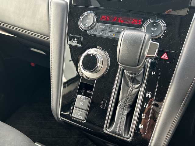 三菱 デリカＤ：５ ジャスパー 千葉県 2021(令3)年 1.7万km エメラルドブラックパール/アイガーグレーメタリック アルパインナビX9NX バックカメラ アルパインフリップダウンモニター 両側電動スライドドア　レーダークルコン パドルシフト レーンアシスト 衝突被害軽減 LEDライト オートライト 18インチAW