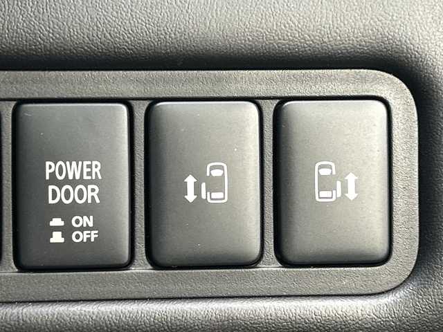 三菱 デリカＤ：５ ジャスパー 千葉県 2021(令3)年 1.7万km エメラルドブラックパール/アイガーグレーメタリック アルパインナビX9NX バックカメラ アルパインフリップダウンモニター 両側電動スライドドア　レーダークルコン パドルシフト レーンアシスト 衝突被害軽減 LEDライト オートライト 18インチAW