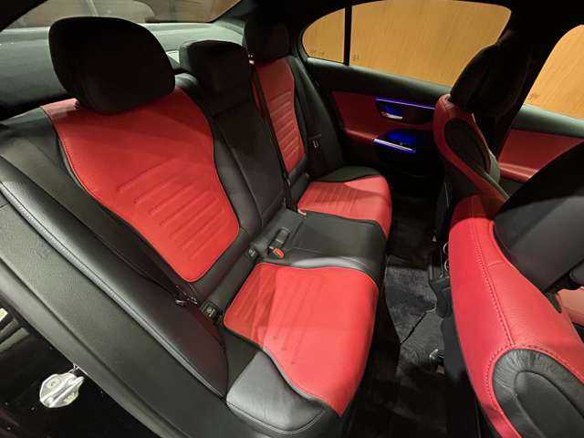 メルセデス・ベンツ Ｍ・ベンツ Ｃ２２０ｄ アバンギャルド　AMGライン 千葉県 2022(令4)年 1.6万km オブシディアンブラック レザーＥＸＣ　/ベーシックＰＫＧ　/リアアクスルステアリング　/純正ナビ　/３６０°カメラ　/シートヒーター　/パワーシート　/ＬＥＤヘッドライト/ハイビームアシスト　/ＨＵＤ　/電動リアゲート　/アンビエントライト