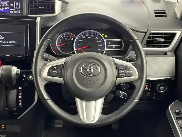 トヨタ ルーミー 埼玉県 2018(平30)年 3万km パールホワイトⅢ スマートアシスト２　純正９インチナビ　バックカメラ　ビルトインＥＴＣ　前後ドライブレコーダー　クルーズコントロール　シートヒーター　社外アルミホイール　スマートキー　オートライト　ＬＥＤヘッドライト