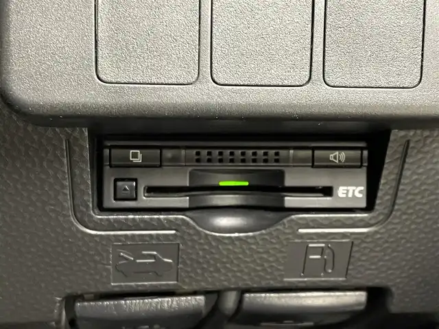 トヨタ ルーミー 埼玉県 2018(平30)年 3万km パールホワイトⅢ スマートアシスト２　純正９インチナビ　バックカメラ　ビルトインＥＴＣ　前後ドライブレコーダー　クルーズコントロール　シートヒーター　社外アルミホイール　スマートキー　オートライト　ＬＥＤヘッドライト